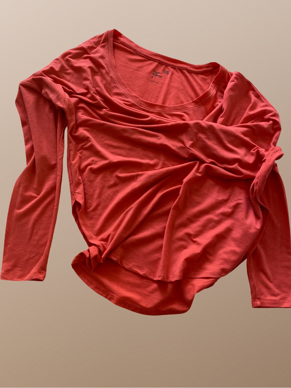 GAP Women's Long-Sleeve Scoop Neck Top in Coral